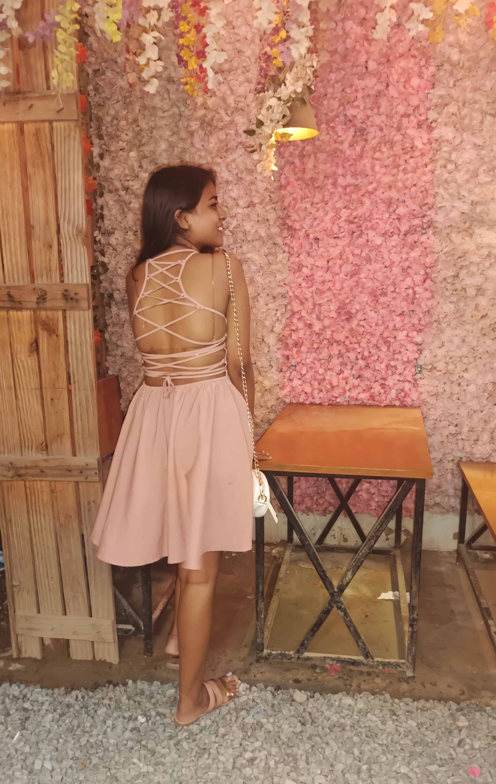 Backless pink dress - Champagali pink background