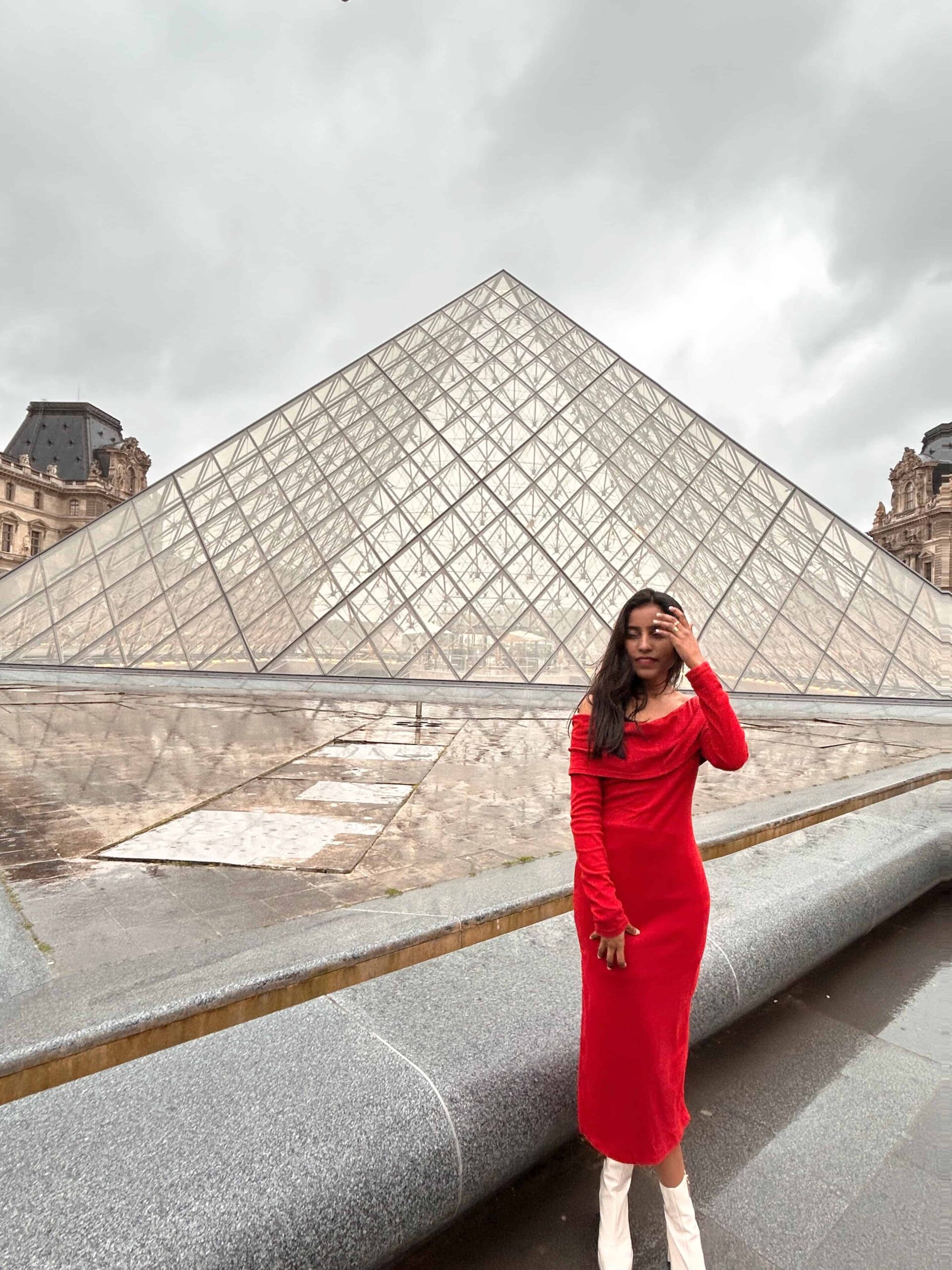 How I looked elegant at the mesmerising Louvre Museum, Paris